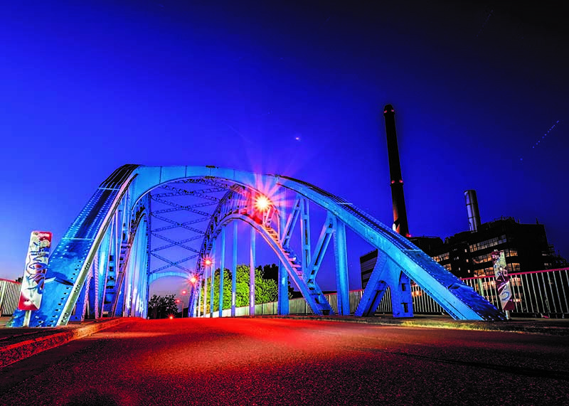 Postkarte Illuminiertes Duisburg - Eisenbahnbrücke Ruhrort